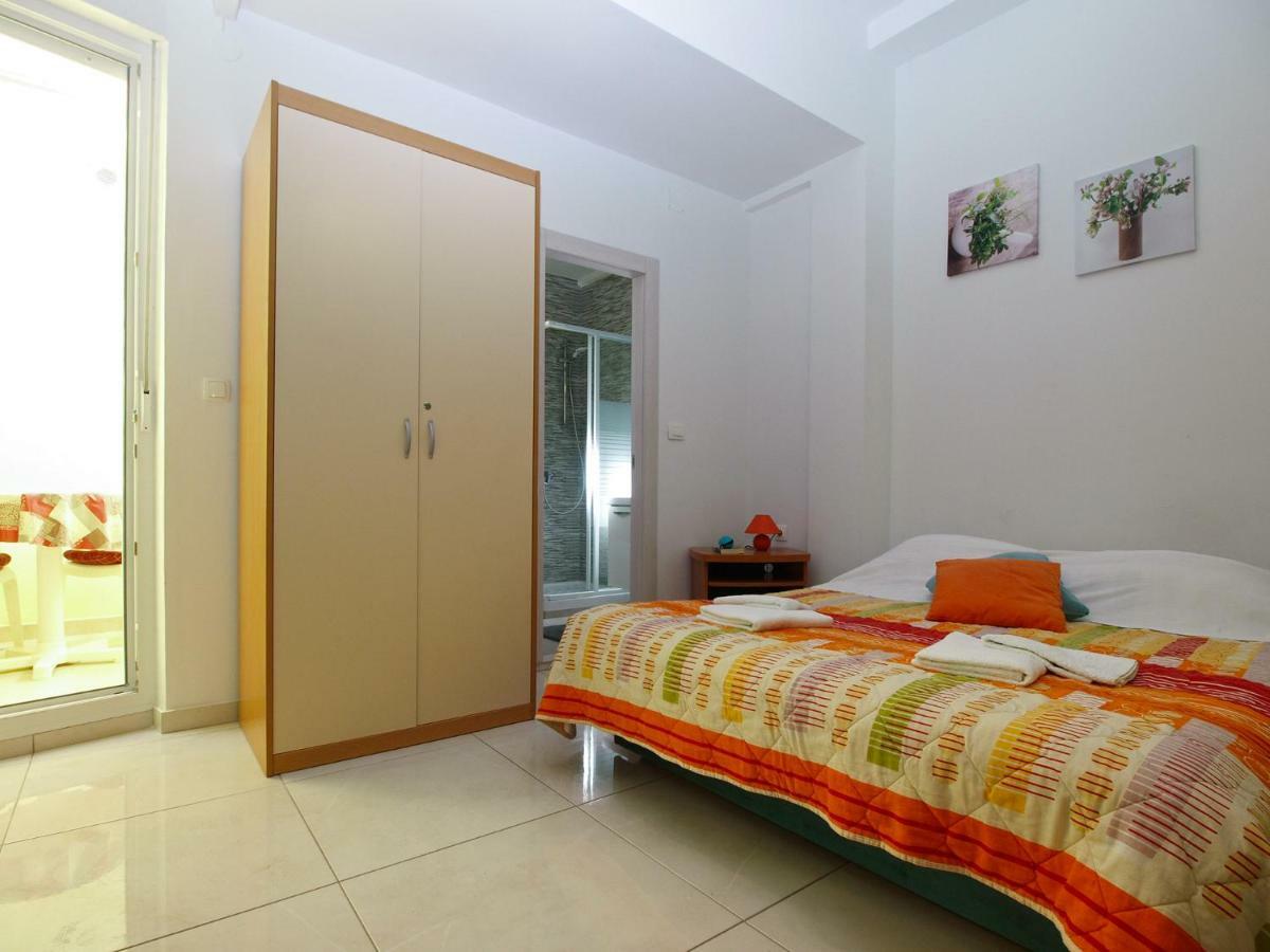 Apartments Oriana 898 Pula Exterior photo