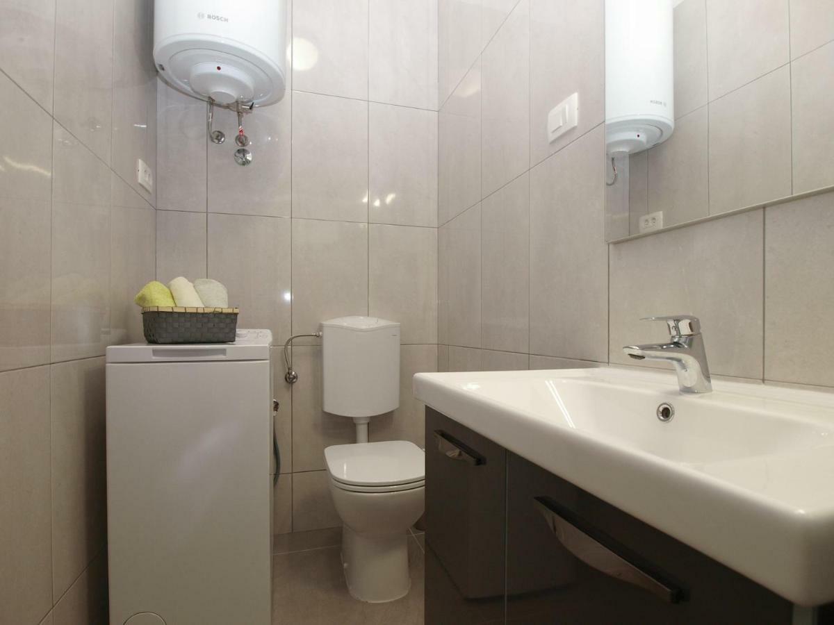 Apartments Oriana 898 Pula Exterior photo